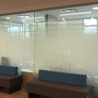 Film de vitrage intérieur 3M Fasara privacy film polyester Illumina Silky-W