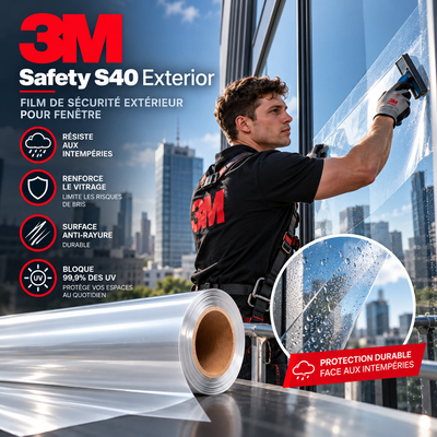 Technicien installant le film de sécurité extérieur transparent 3M Safety S40 Exterior sur la façade d'un bâtiment avec rouleau et gros plan sur la résistance à la pluie