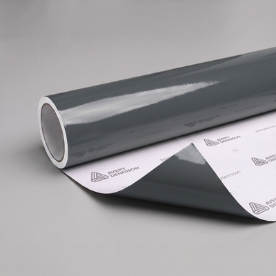 Avery Supreme Wrapping Film brillant Gloss Dark Grey adhésif permanent 1520 mm x 25 m(CB1560001)