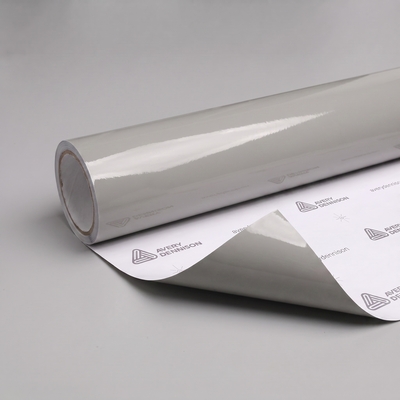 Avery Supreme Wrapping Film brillant Gloss Light Grey adhésif permanent 1520 mm x 25 m(CB1540001)