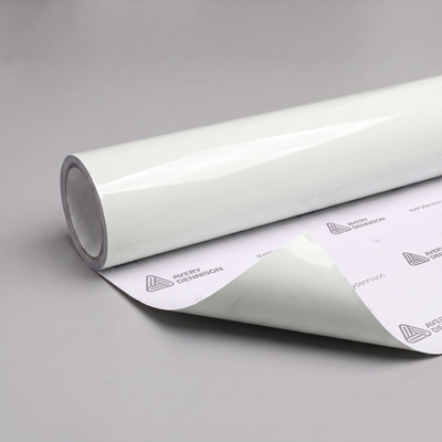 Avery Supreme Wrapping Film brillant Gloss White adhésif permanent 1520 mm x 25 m(AV2100001)