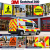 Applications du film fluorescent 3M Scotchcal 3480 : chevrons de sécurité pour véhicules de secours, signalétique d'usine et panneaux